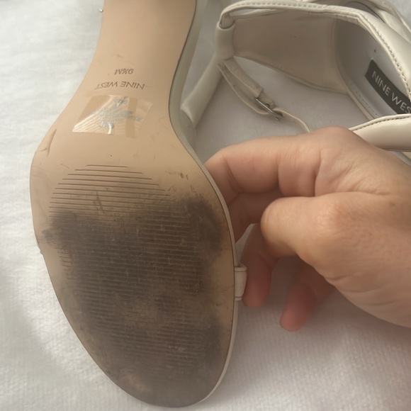 Nine West Shoes Sandals, great for a wedding! - Picture 7 of 8